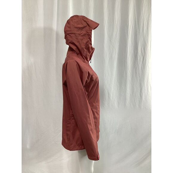 Patagonia Torrentshell 3L Rain Jacket in Red Recycled Nylon - Picture 3 of 10